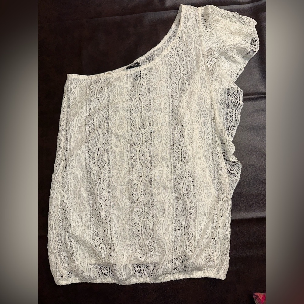 Vanity‎ Women’s Sz L On Shoulder Cream Lace Blouse